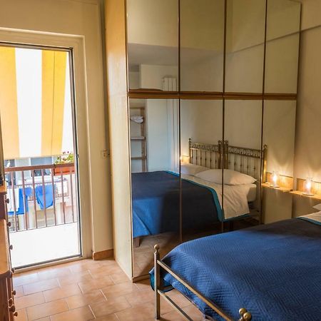 Bed & Breakfast Hotel California Terracina Buitenkant foto