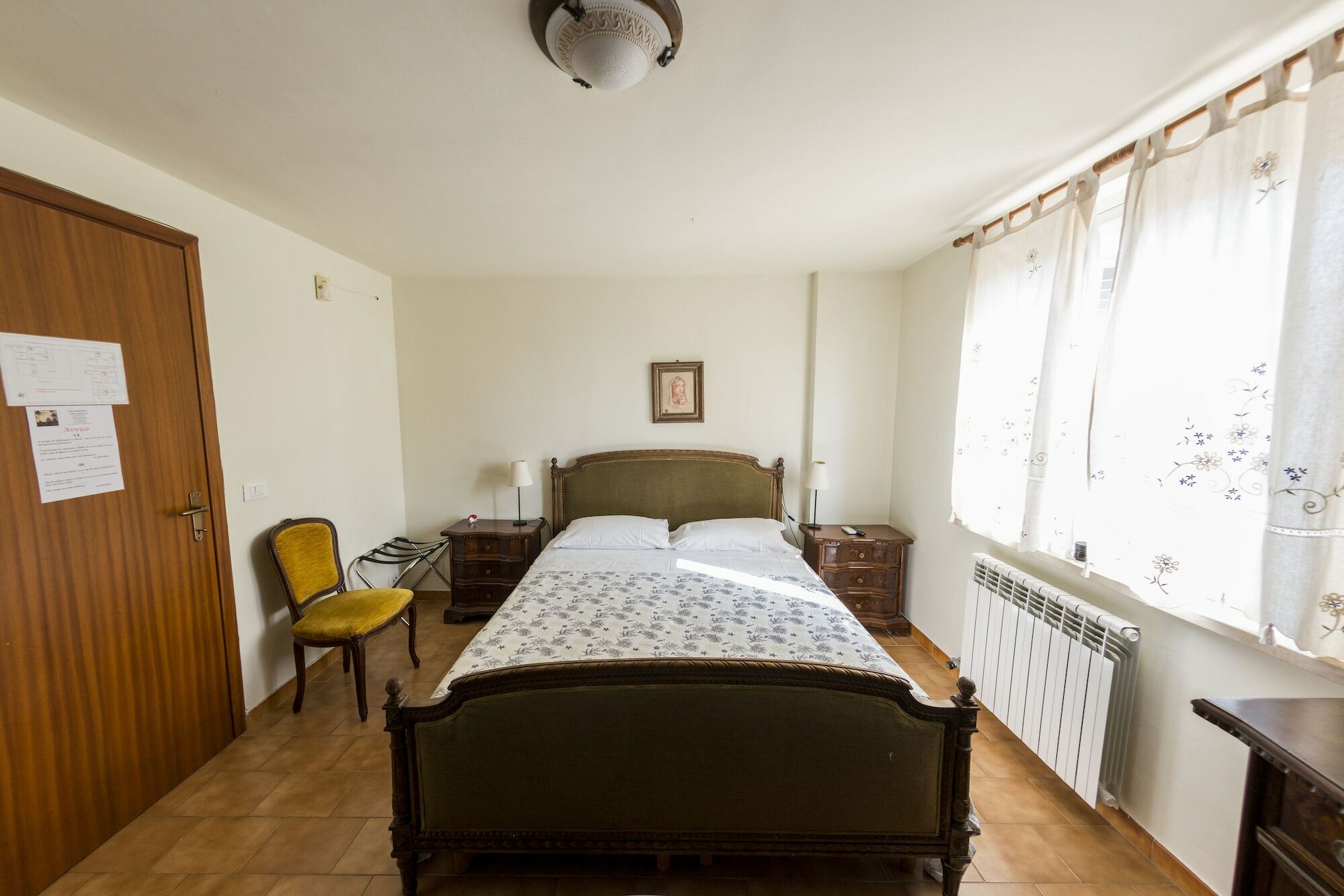 Bed & Breakfast Hotel California Terracina Buitenkant foto