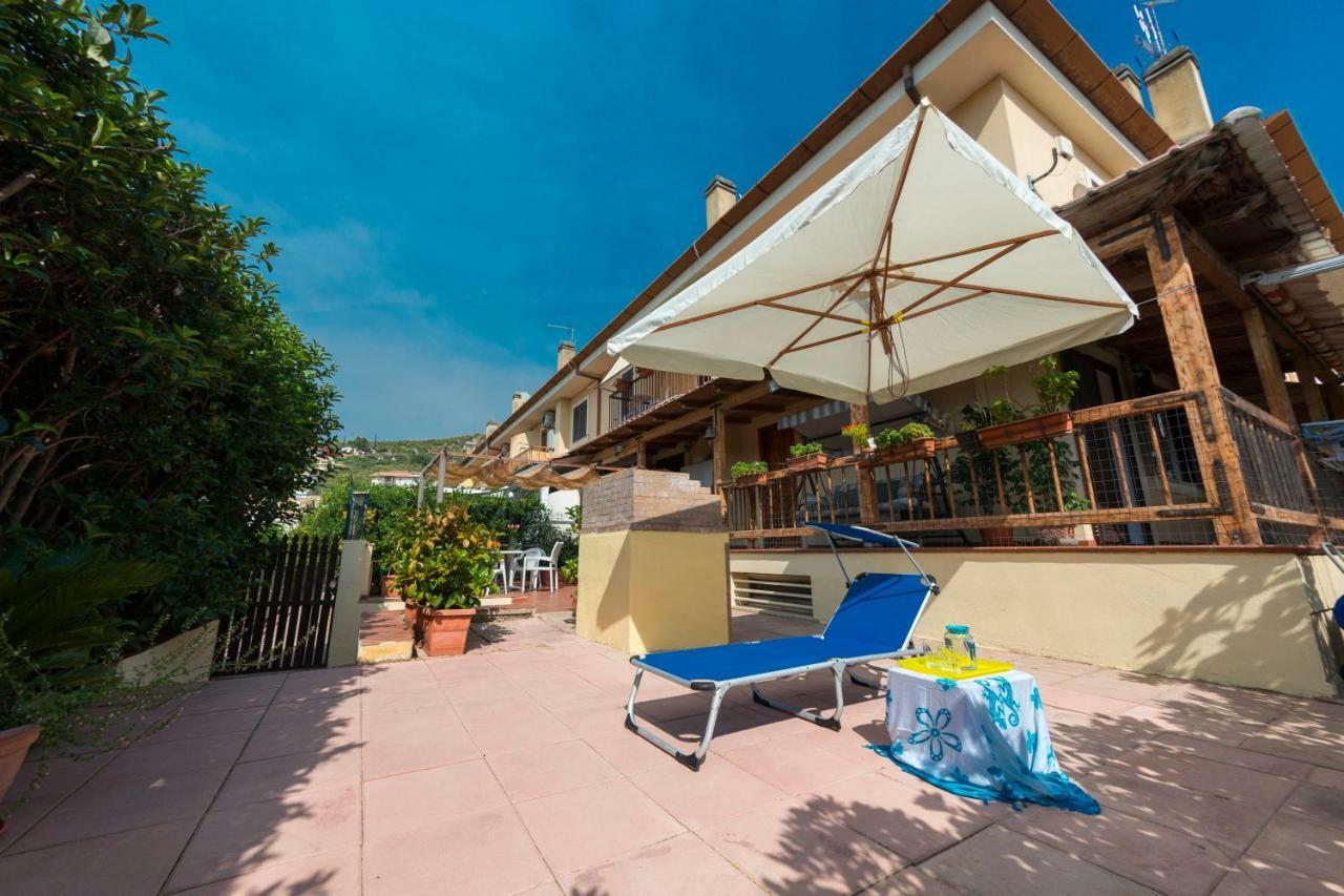 Bed & Breakfast Hotel California Terracina Buitenkant foto